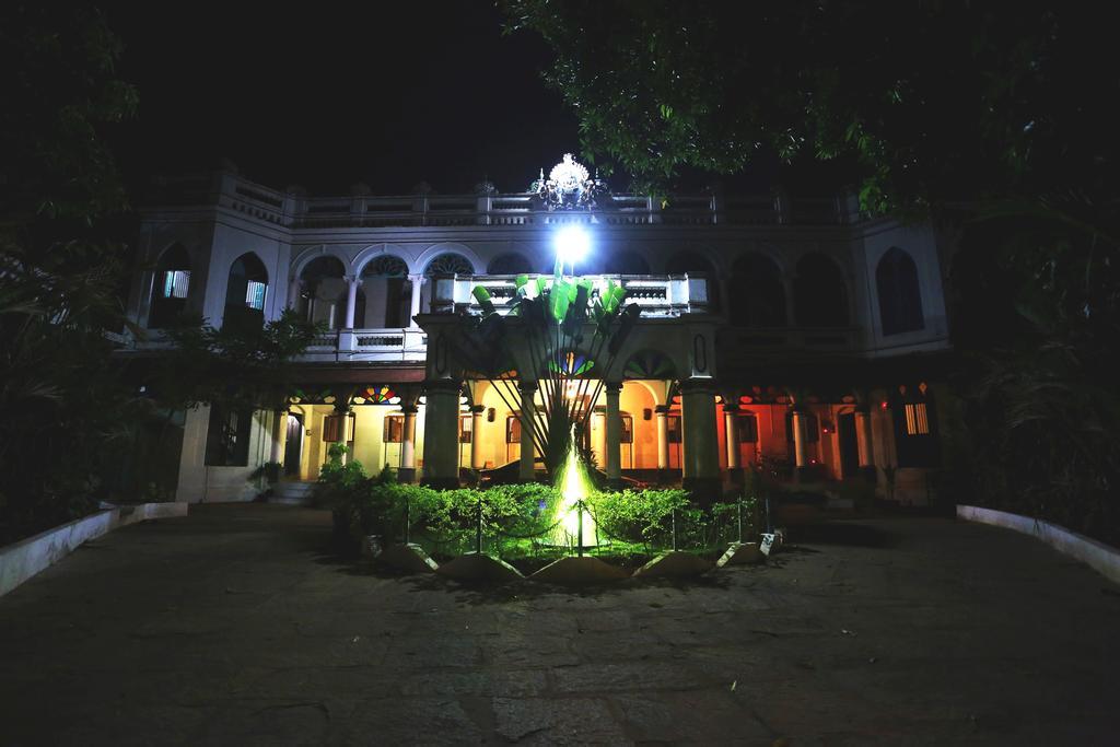 Chettinadu Mansion - An Authentic Heritage Palace Kanadukattan Exterior photo